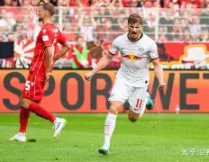 包含转折点！莱比锡止住颓势，法国杯集结日攻防权衡，引发热议，临场指挥获称赞的词条