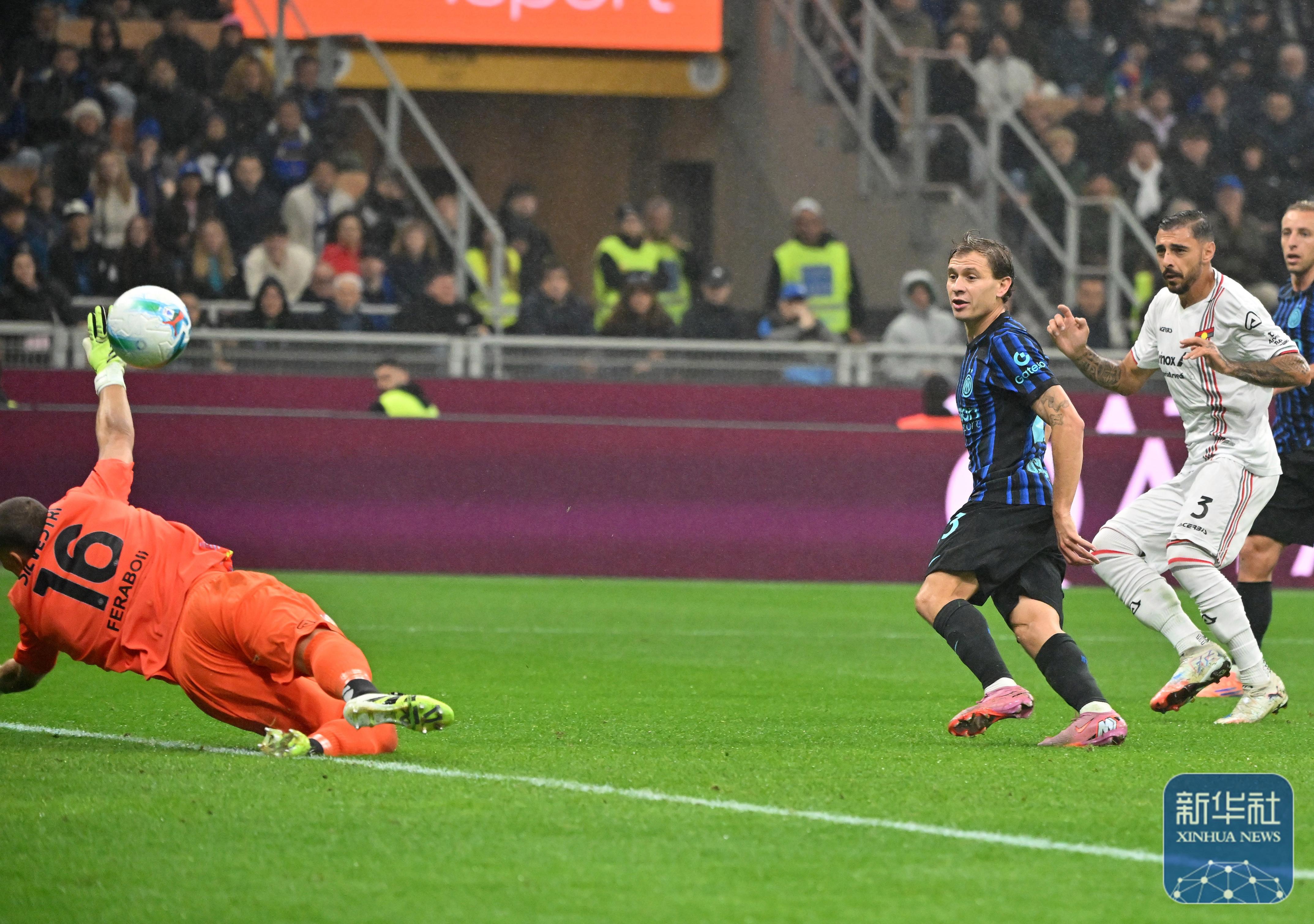 包含AC米兰迎西甲关键赛；赛前内部沟通；气氛紧张；赛程密集仍需轮换的词条