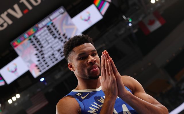 穆雷在雄鹿比赛中出色防守，赛事规则更新引发热议！的简单介绍